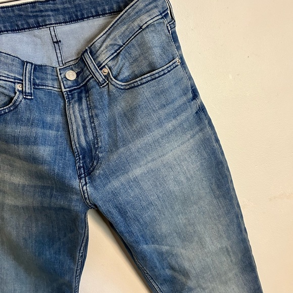 NWOT Calvin Klein Slim Fit Midrise Medium Wash Men's Jeans W30XL32 - Picture 4 of 10